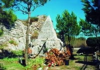Monumento Bronzetti